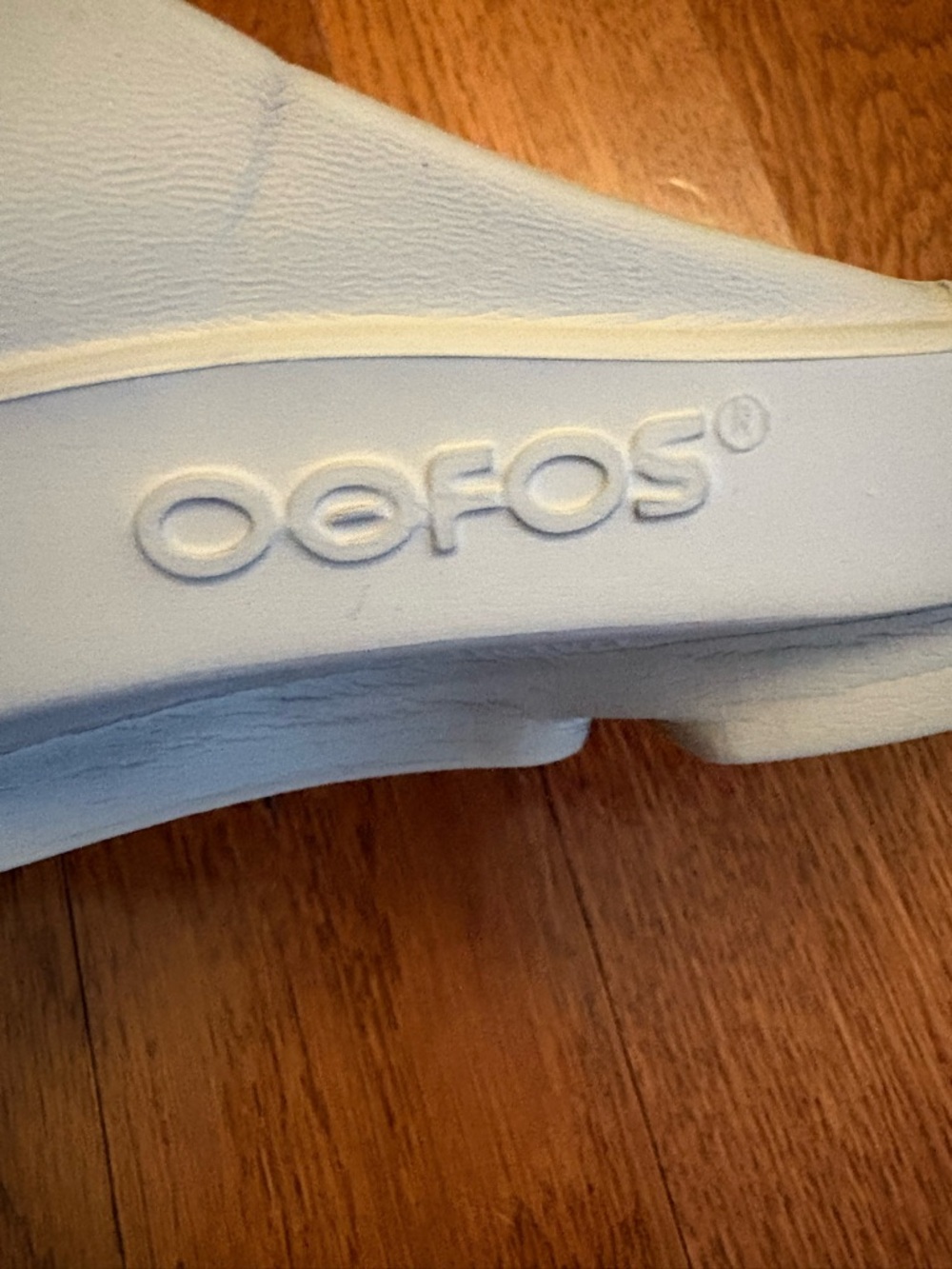 OOFOS Ooahh Light Gray Recovery Slide Sandals. Size Women’s 9, Men’s size 7 - Picture 6 of 8
